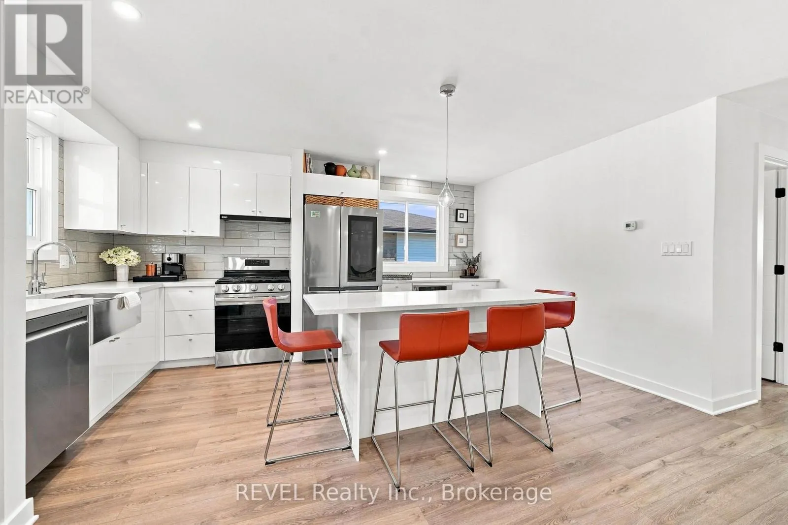 34 OAKWOOD STREET