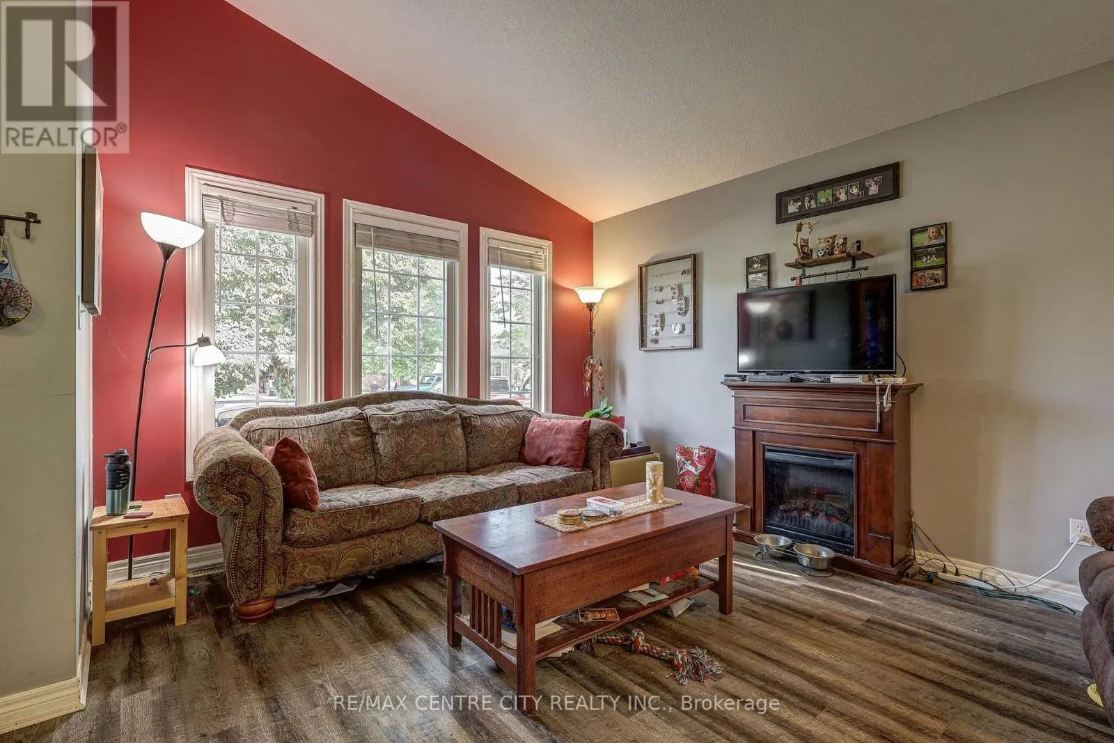 26 GLENVIEW COURT