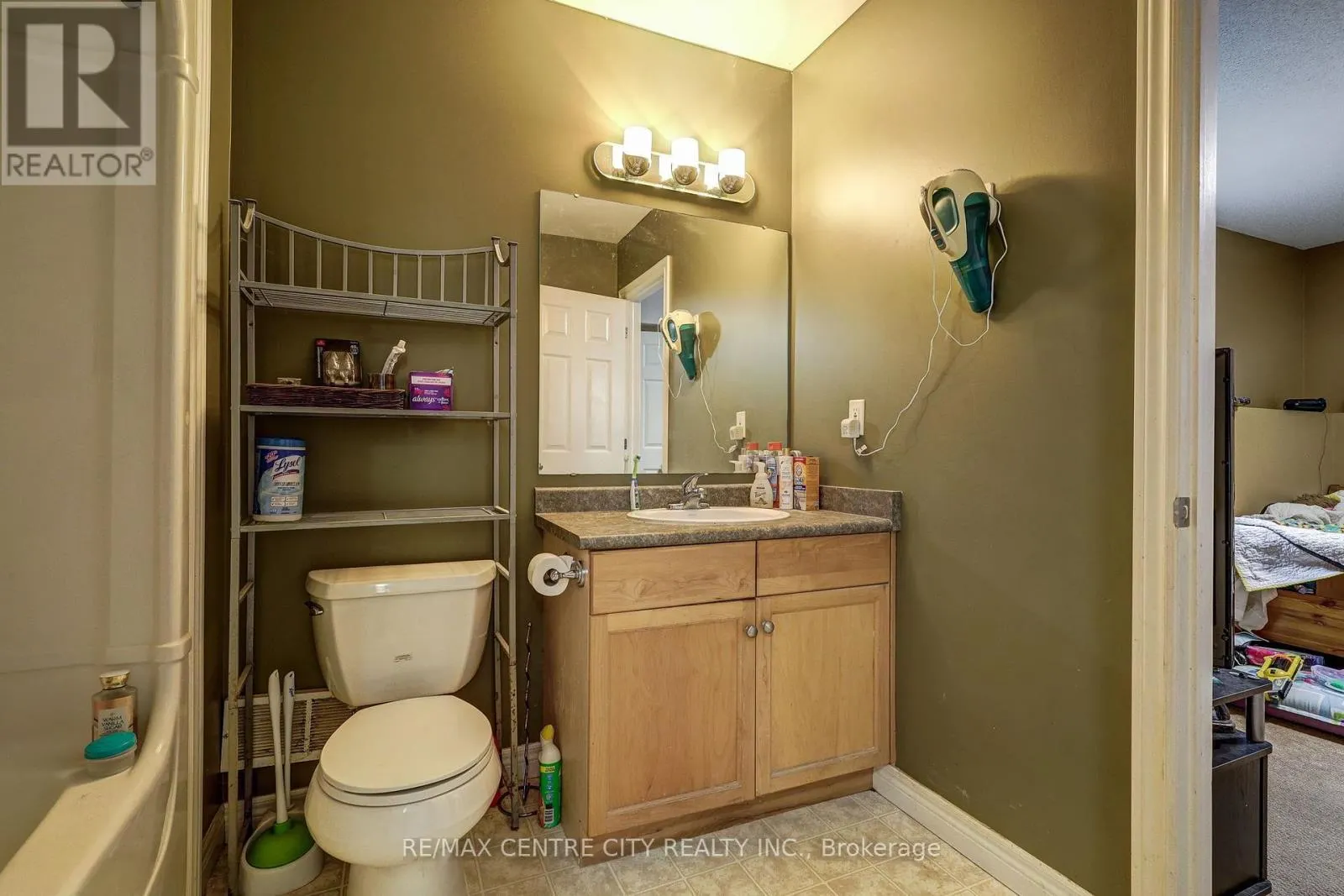 26 GLENVIEW COURT