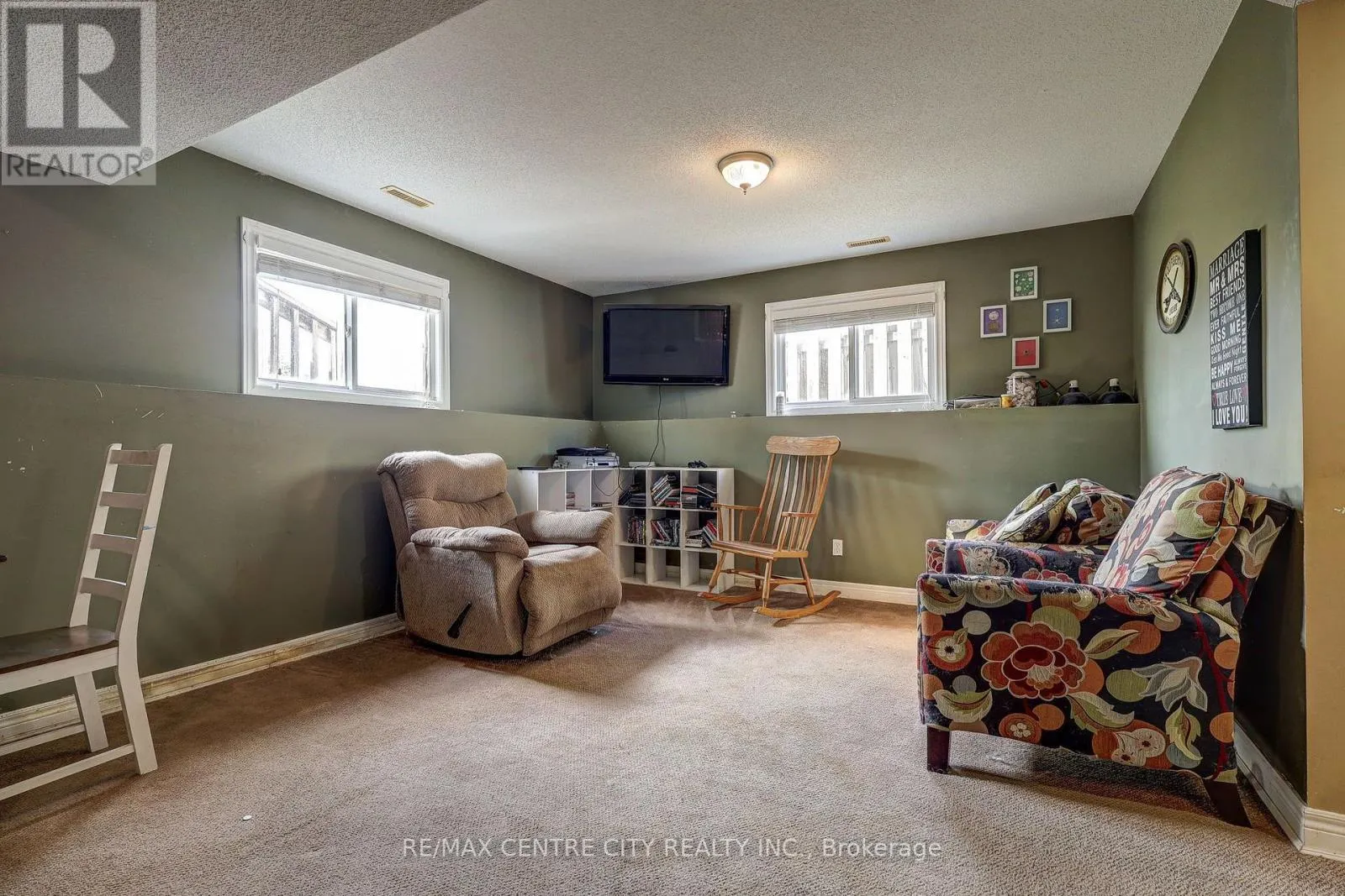 26 GLENVIEW COURT