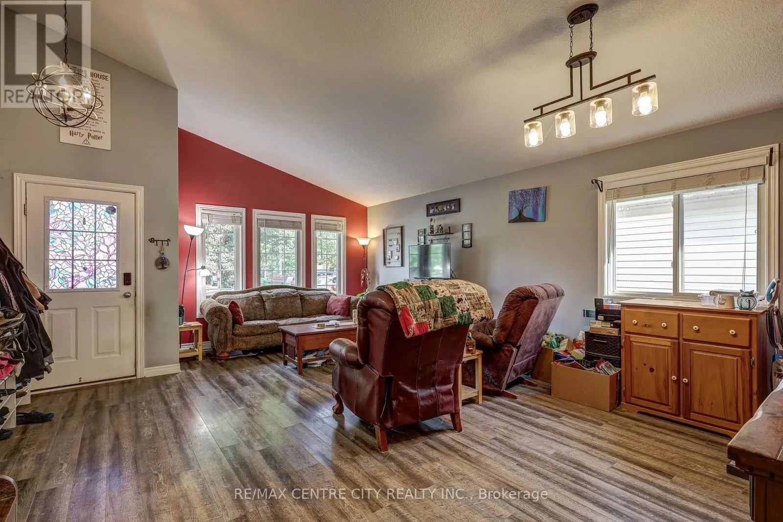 26 GLENVIEW COURT