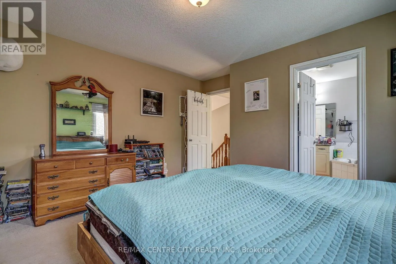 26 GLENVIEW COURT