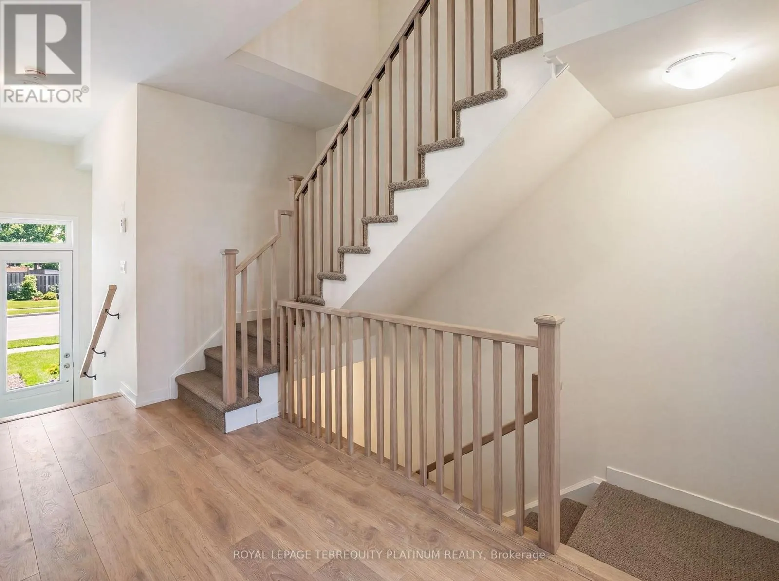 4 - 160 DENSMORE ROAD
