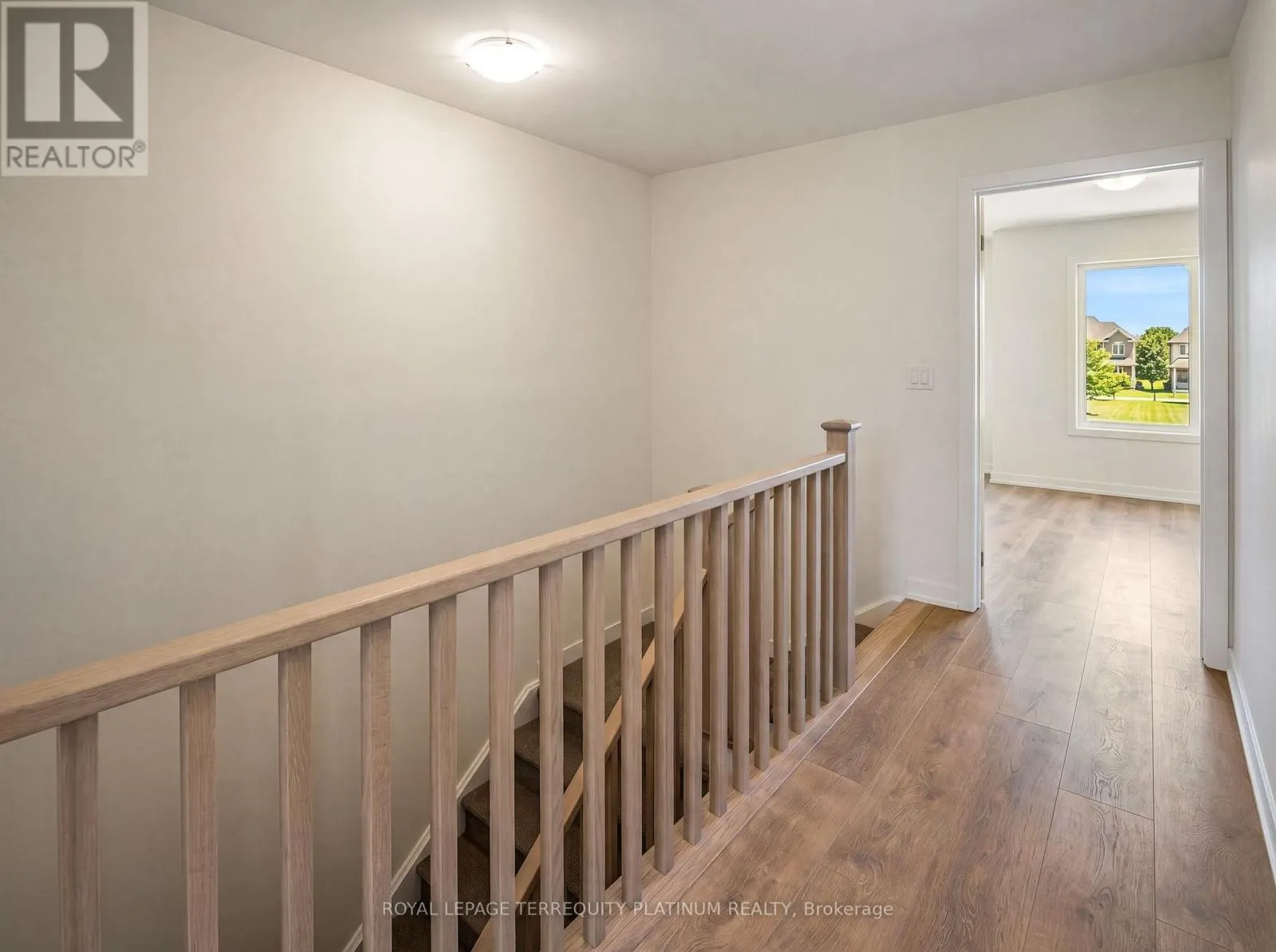 4 - 160 DENSMORE ROAD
