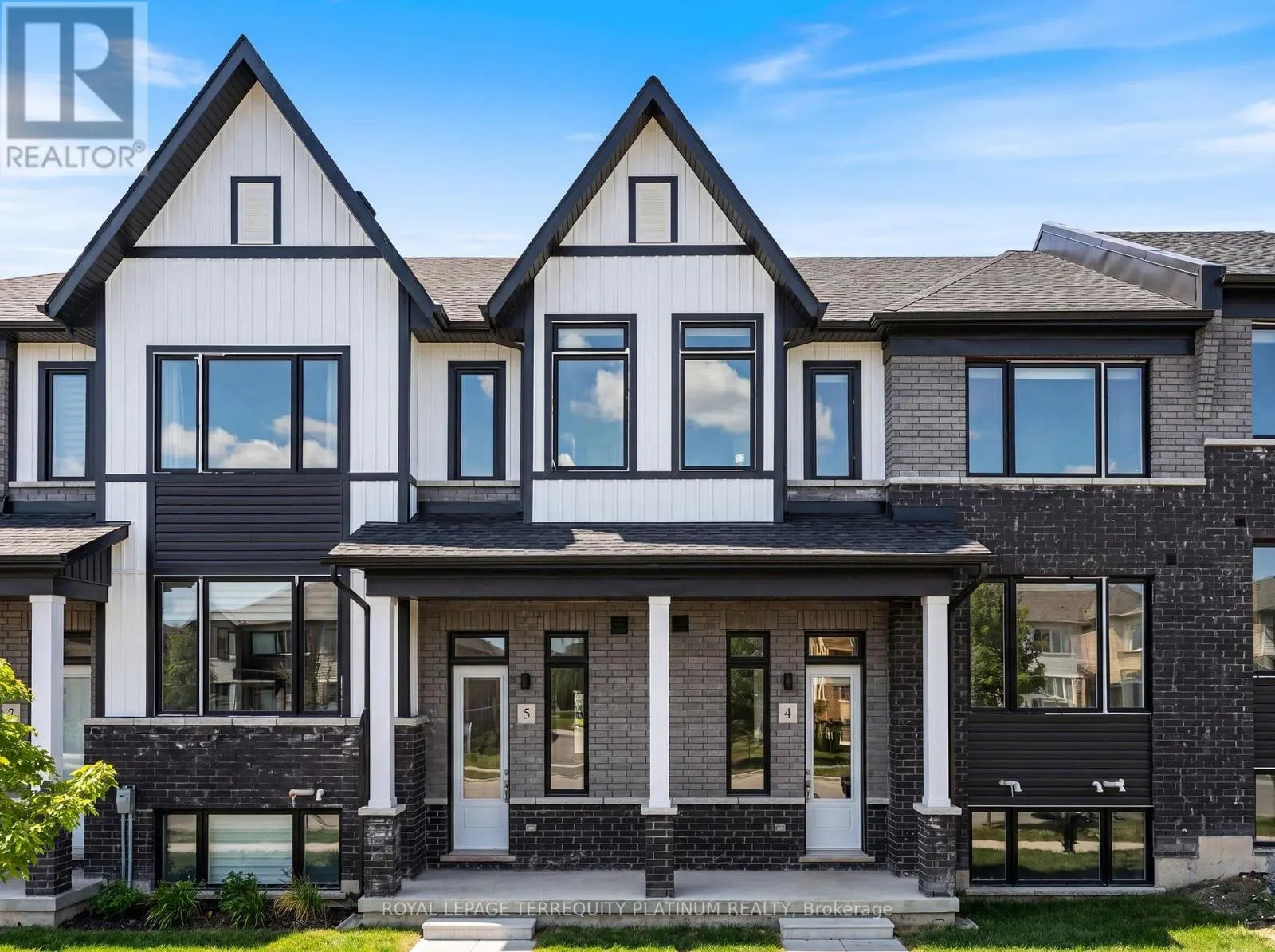 4 - 160 DENSMORE ROAD