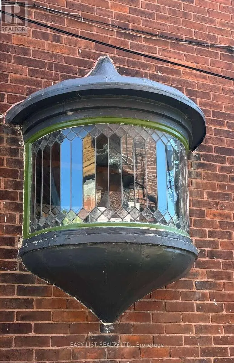 32 NELSON STREET E