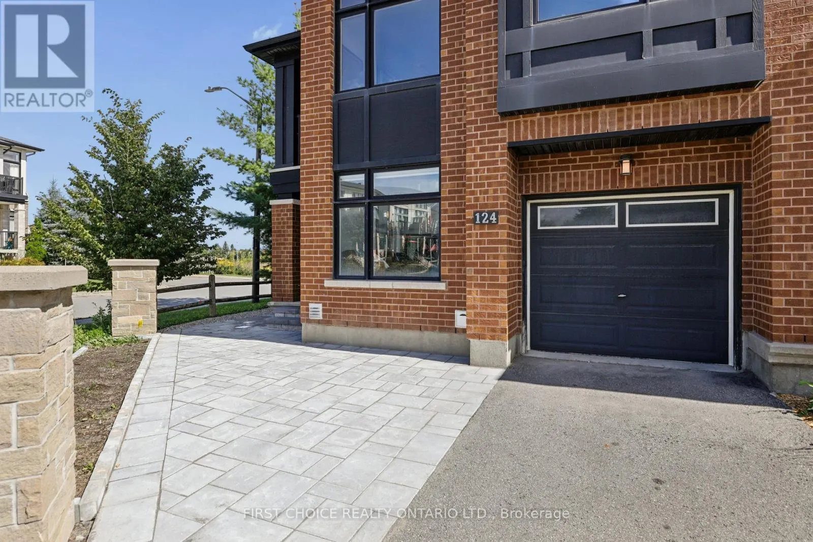 124 NUTTING CRESCENT