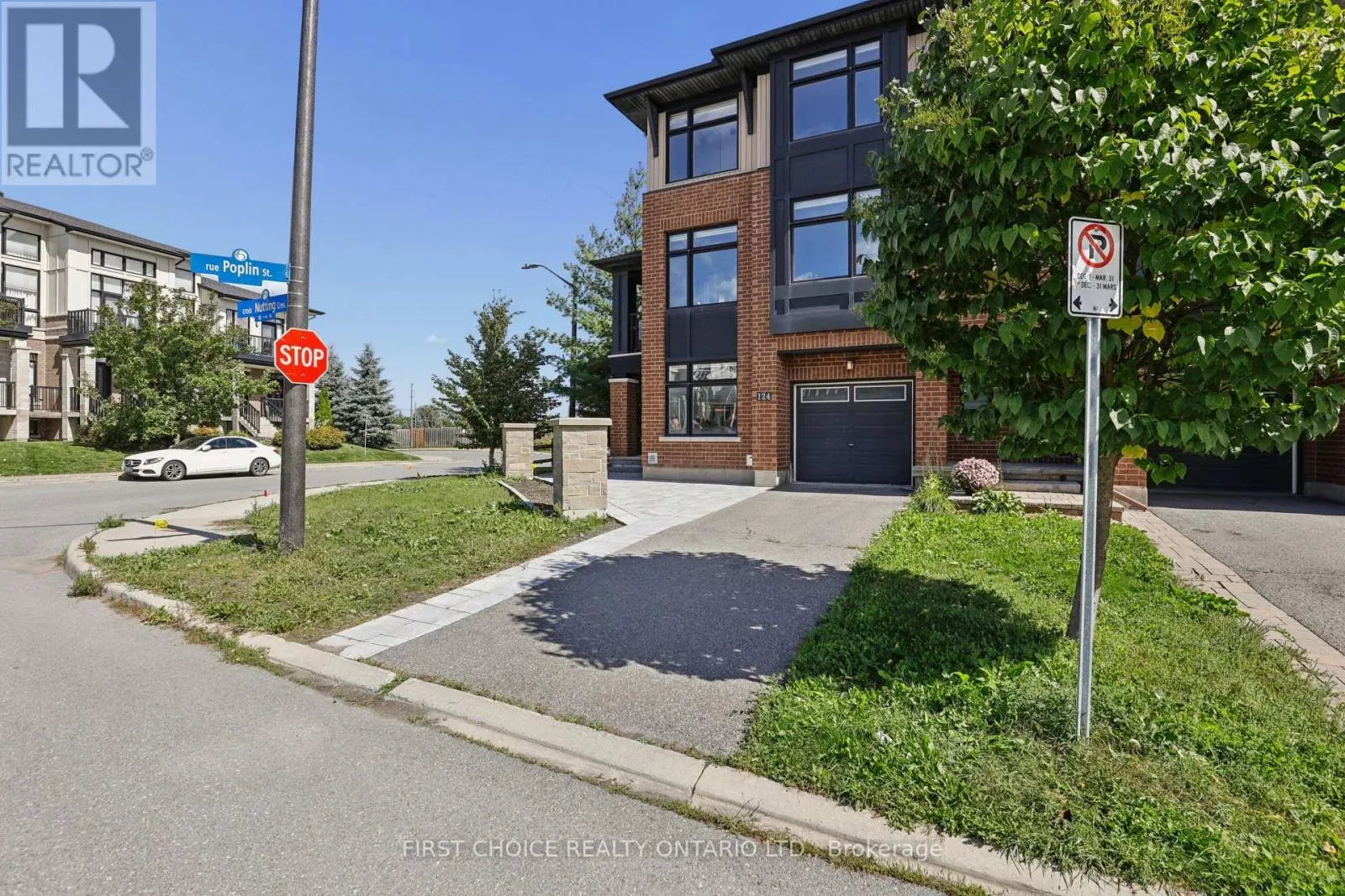 124 NUTTING CRESCENT