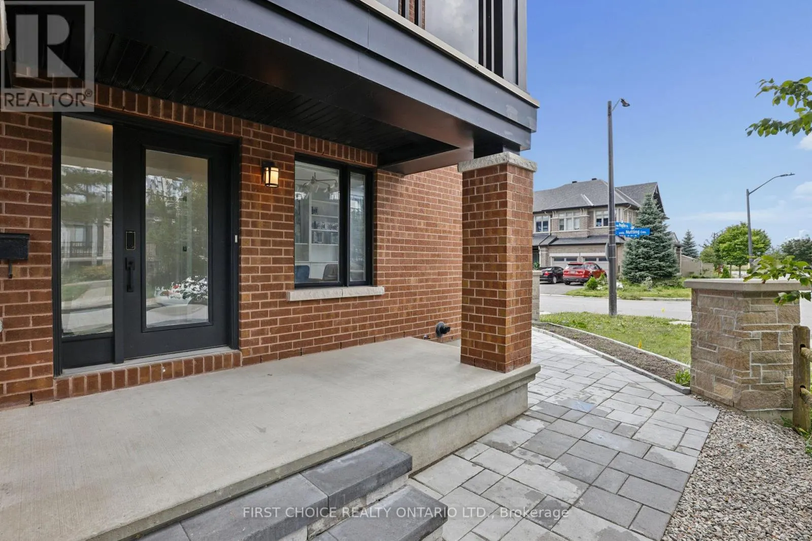 124 NUTTING CRESCENT