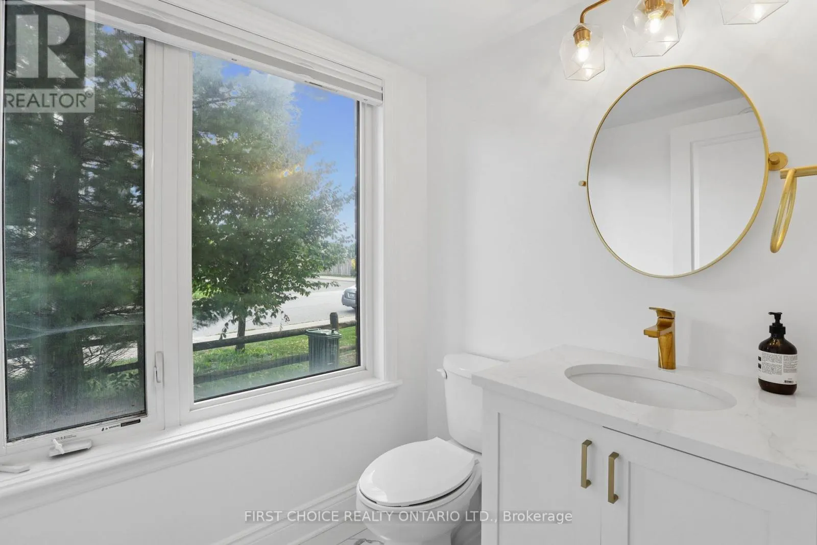 124 NUTTING CRESCENT