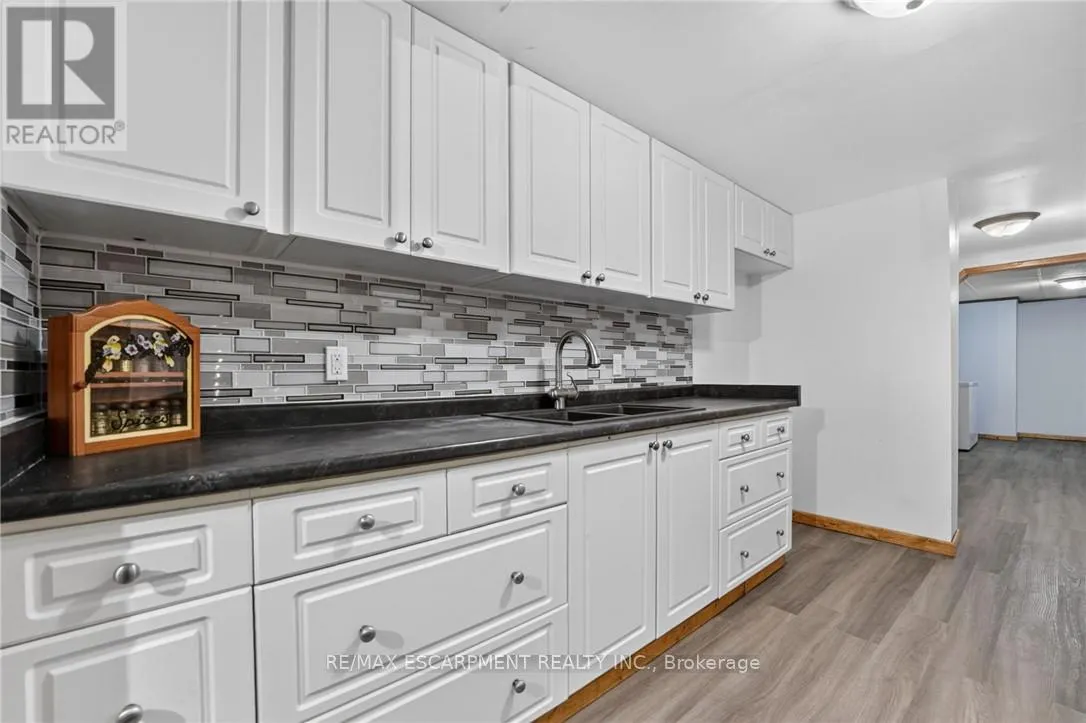 3294 SOUTH GRIMSBY ROAD 7
