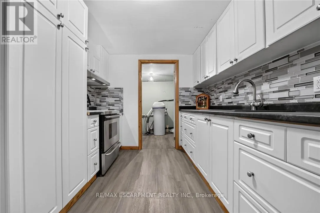 3294 SOUTH GRIMSBY ROAD 7