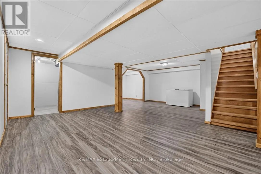 3294 SOUTH GRIMSBY ROAD 7