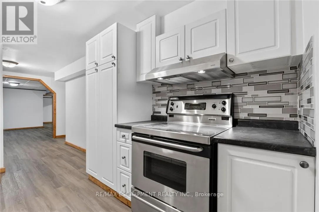 3294 SOUTH GRIMSBY ROAD 7