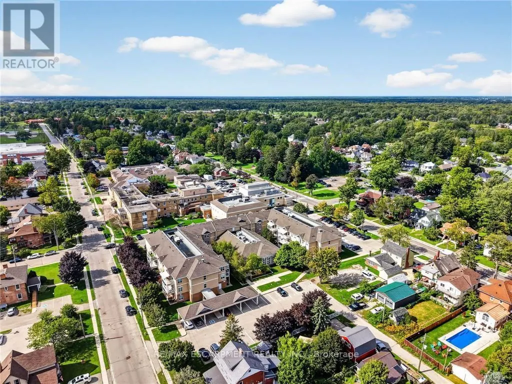 113 - 317 LOCK STREET W