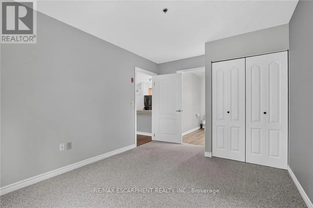 113 - 317 LOCK STREET W
