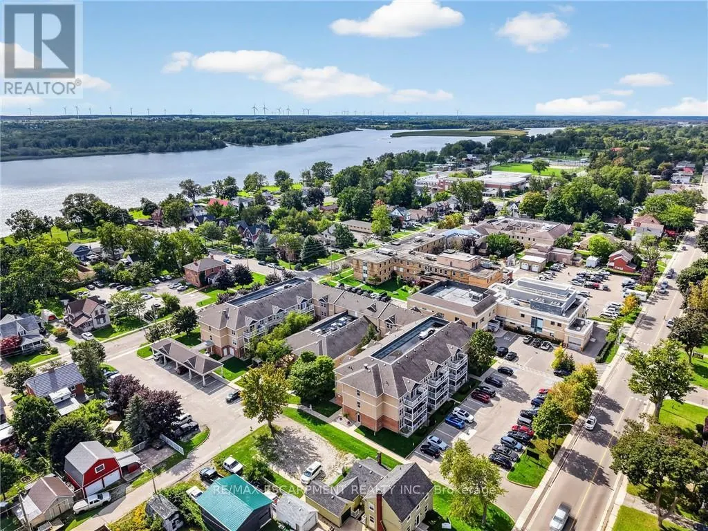 113 - 317 LOCK STREET W