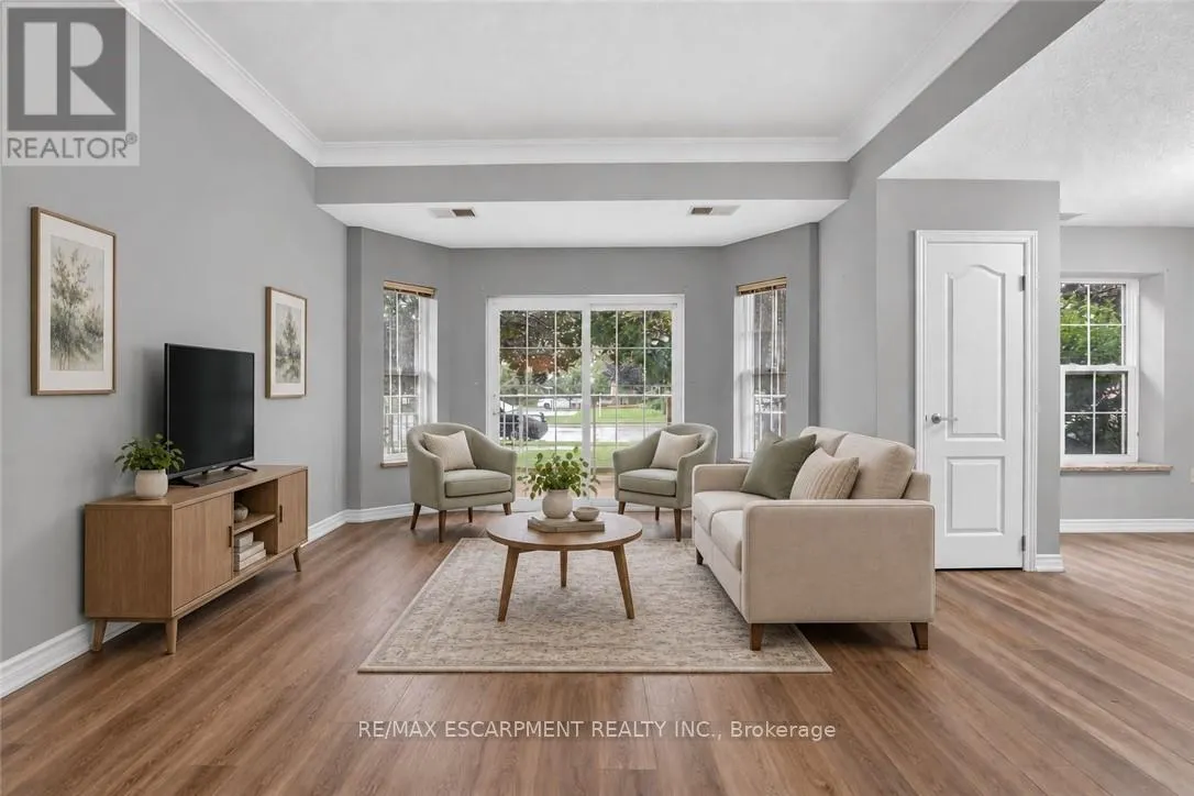113 - 317 LOCK STREET W