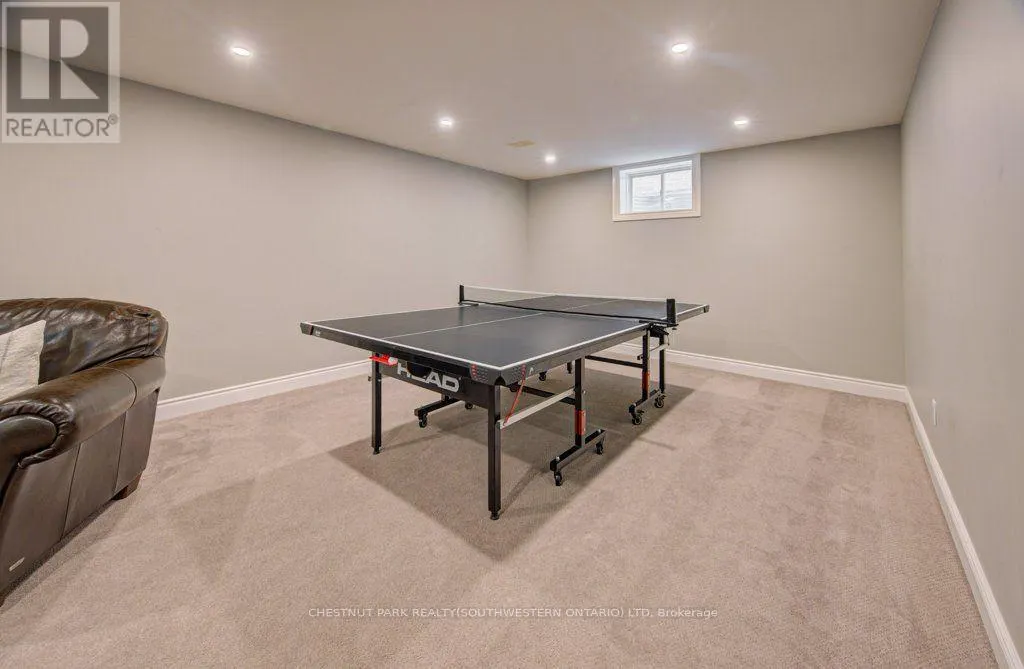 424 SAUVE CRESCENT