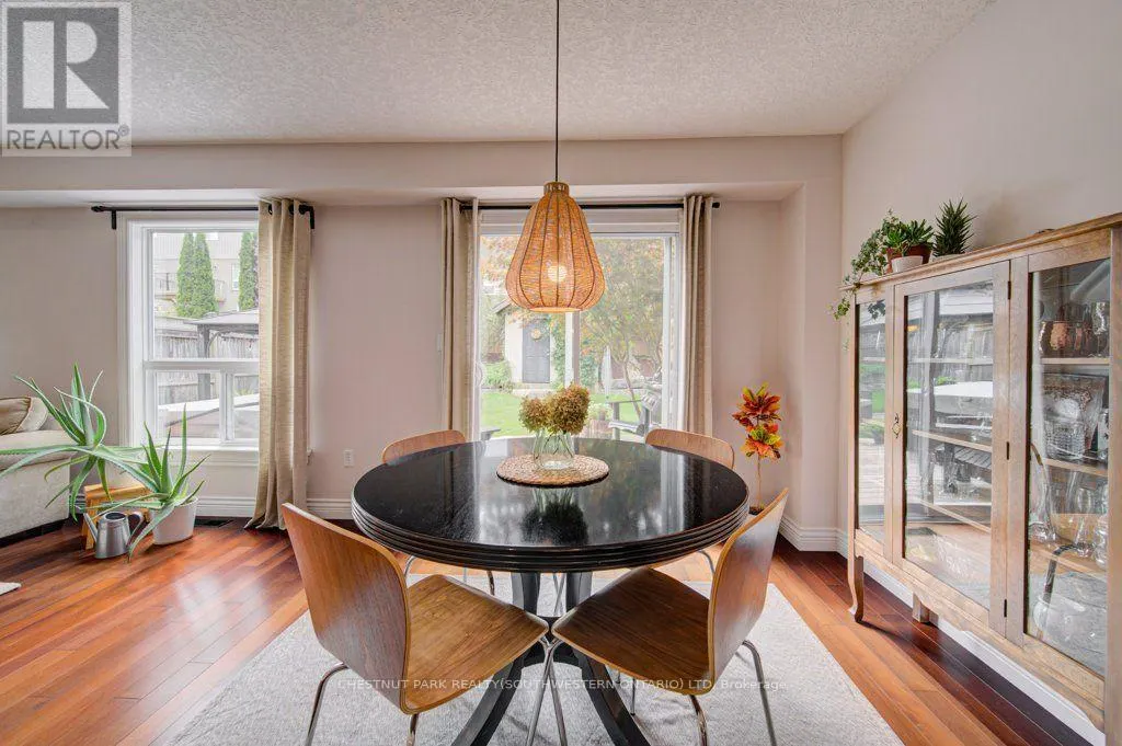 424 SAUVE CRESCENT