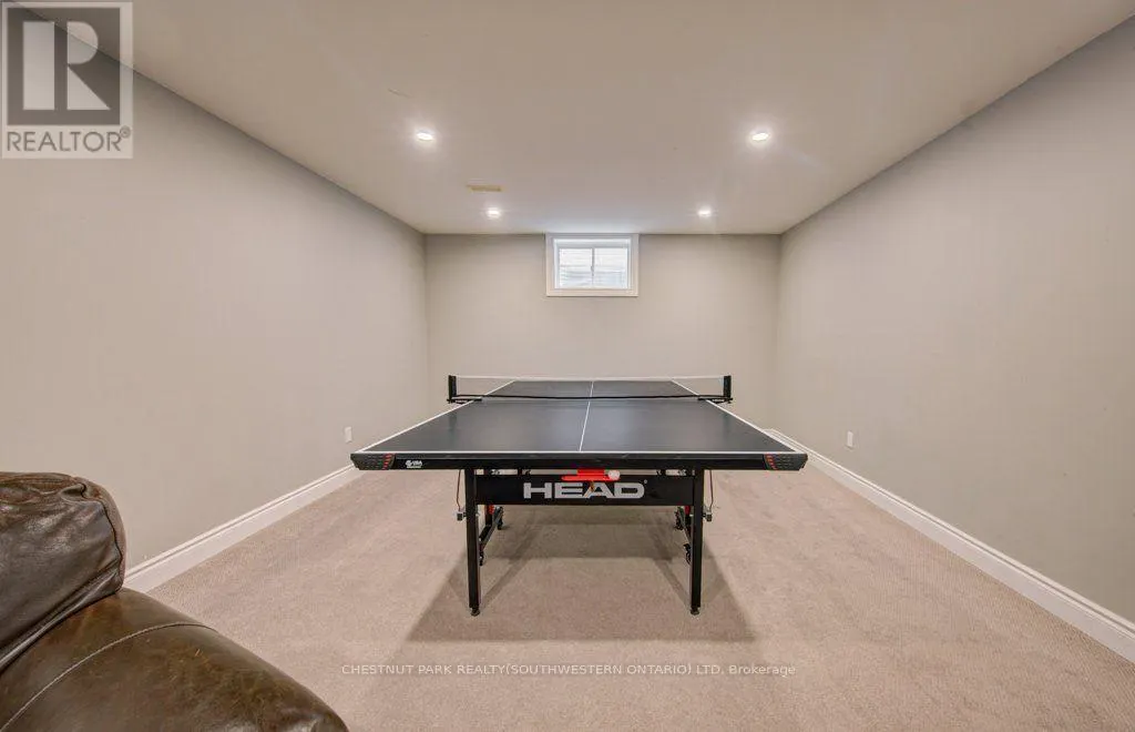 424 SAUVE CRESCENT