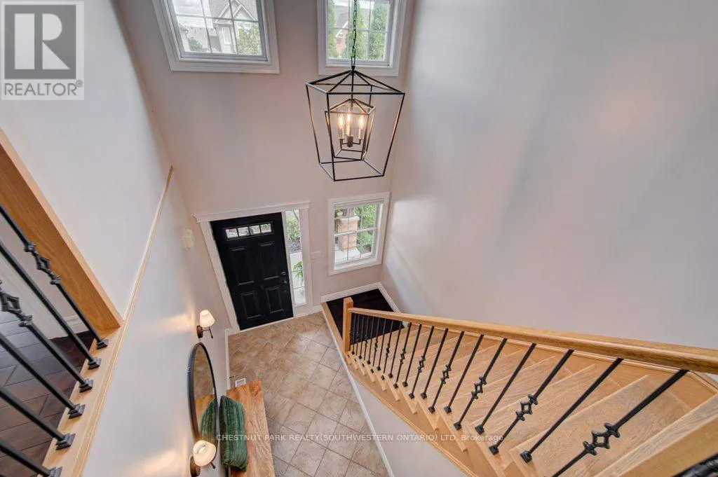 424 SAUVE CRESCENT