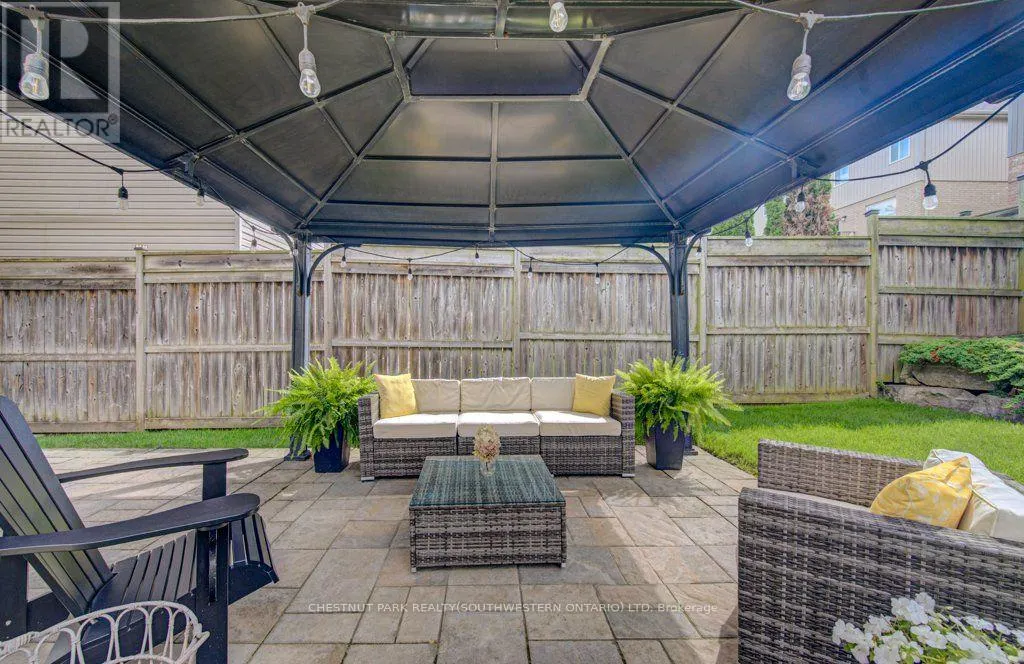 424 SAUVE CRESCENT