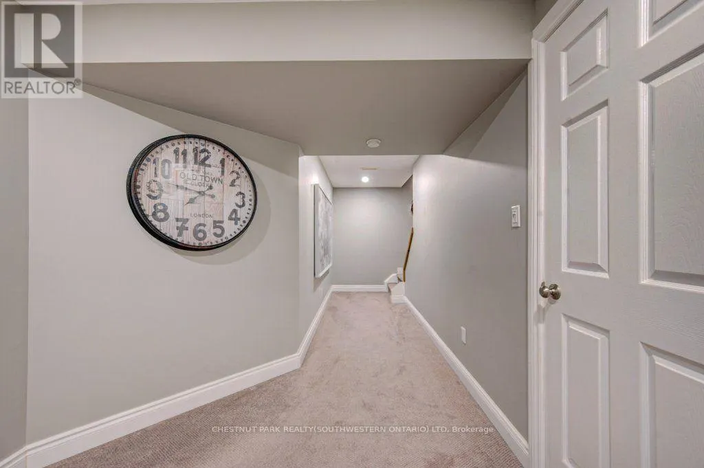 424 SAUVE CRESCENT