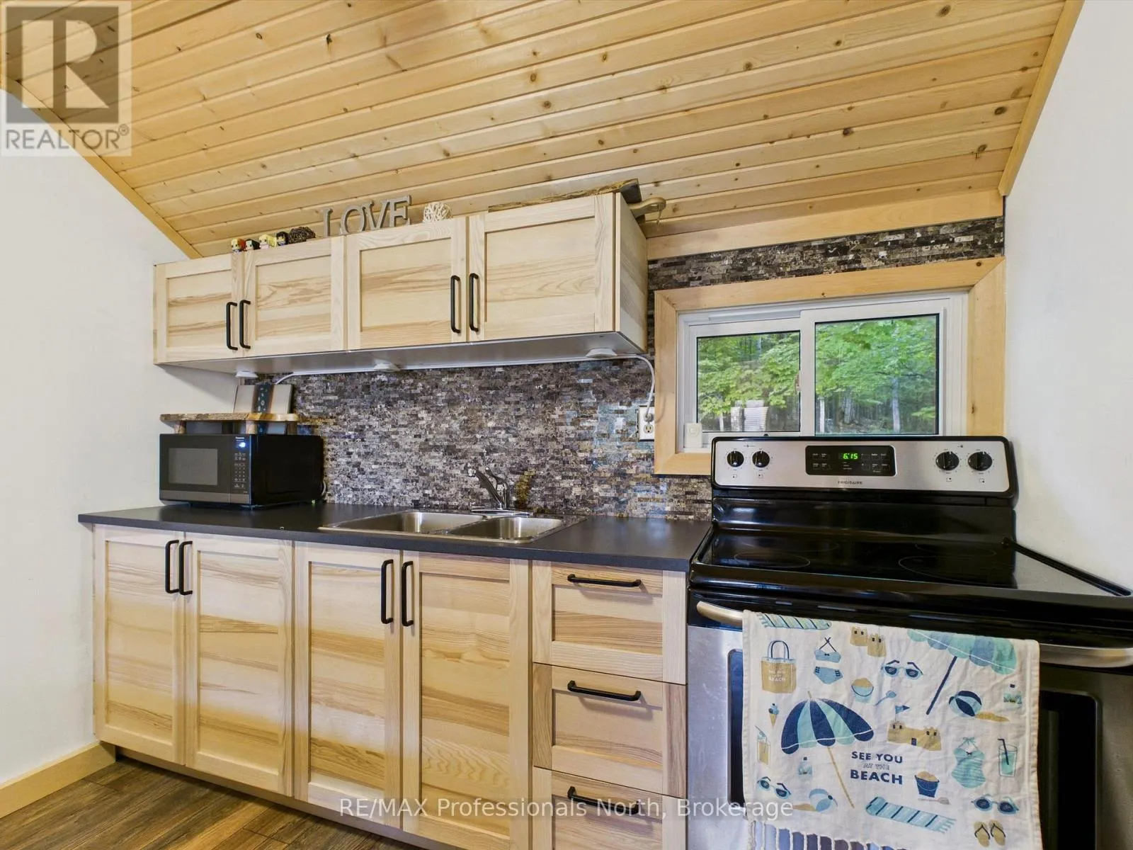1102 UNIT #4 BIRCHCROFT ROAD