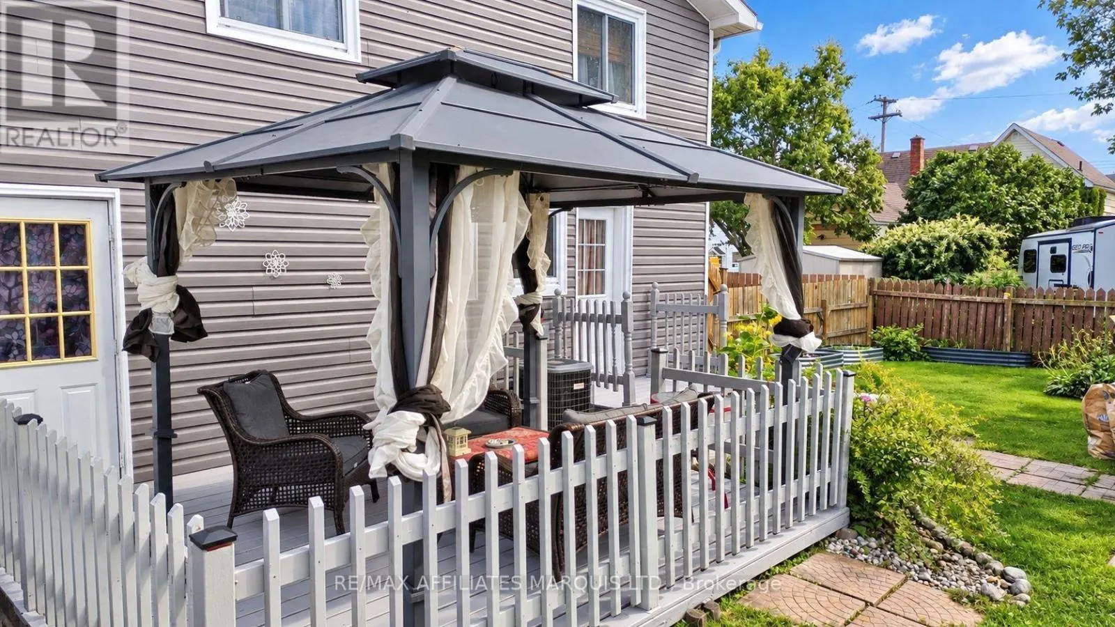 32 SEYMOUR AVENUE