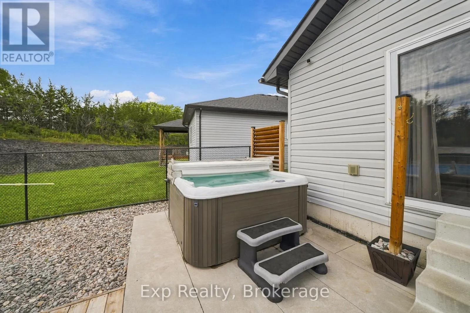 14 LEHTINEN CRESCENT
