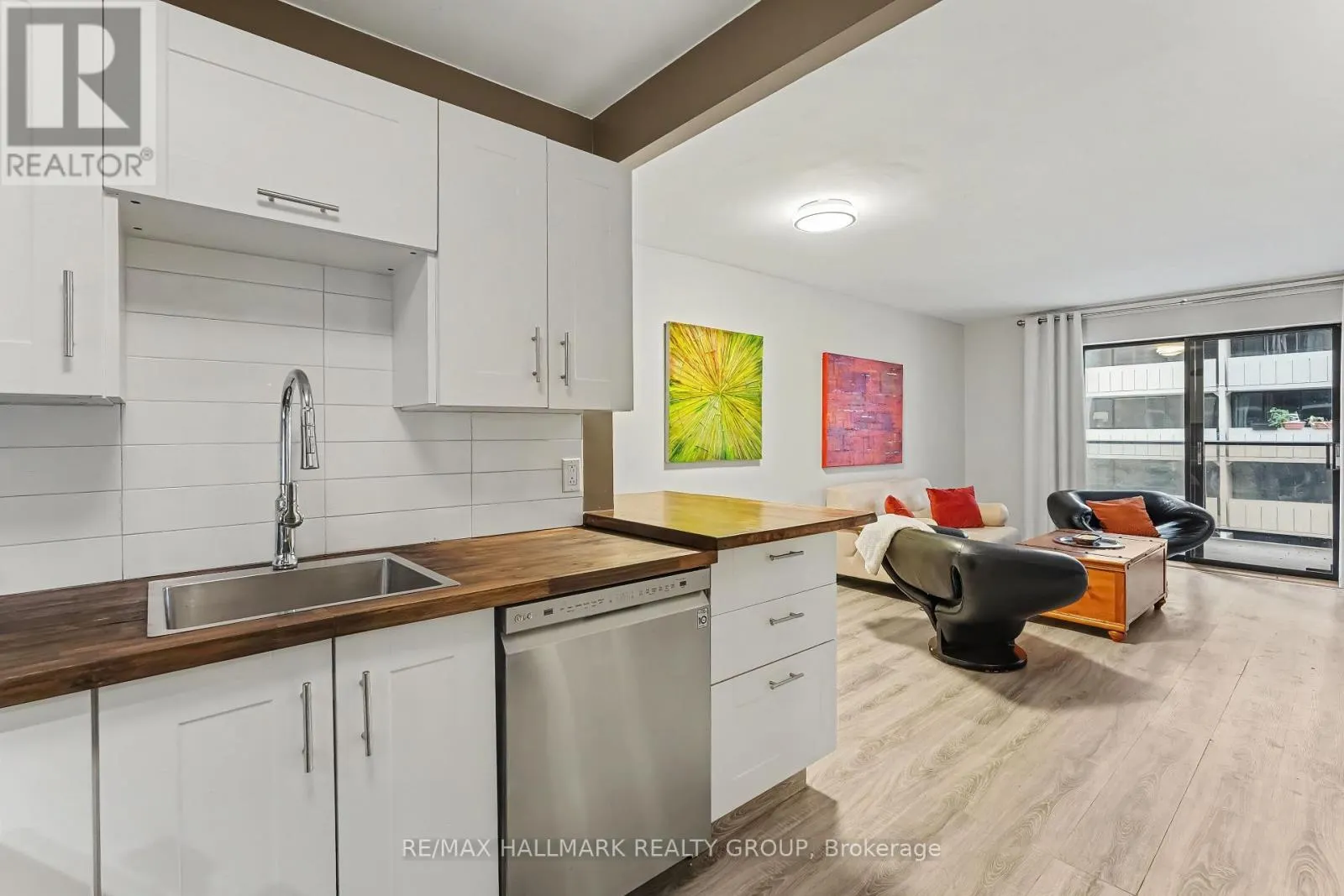 403 - 475 LAURIER AVENUE W