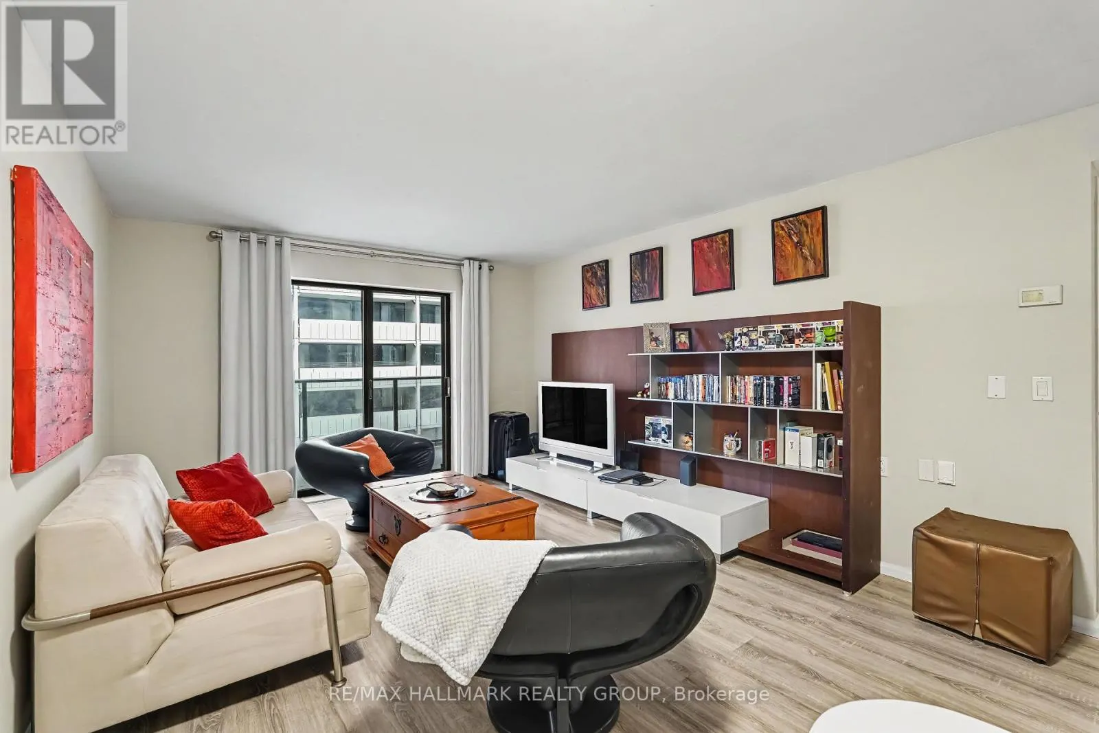 403 - 475 LAURIER AVENUE W