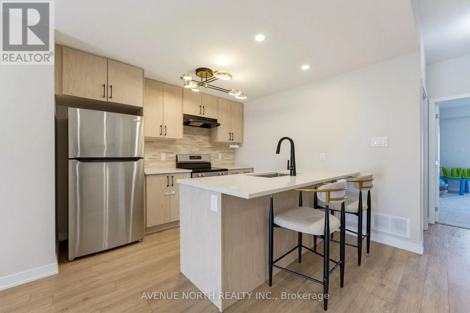 606 PARNIAN PRIVATE