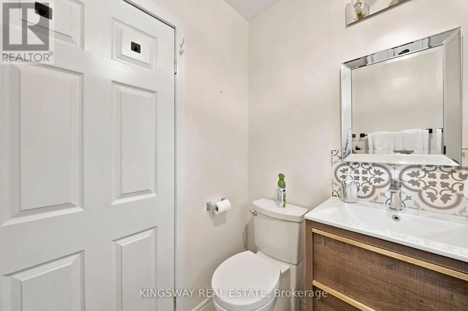 8096 WELLINGTON ROAD 18 ROAD N