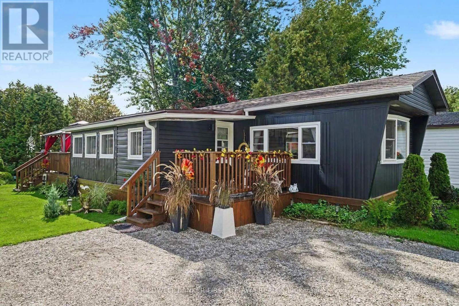 9 SADDLE AVENUE