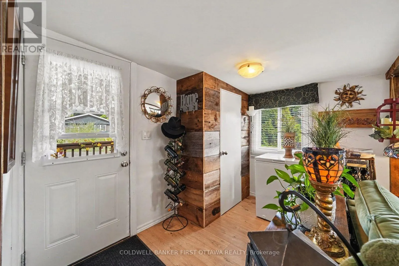 9 SADDLE AVENUE