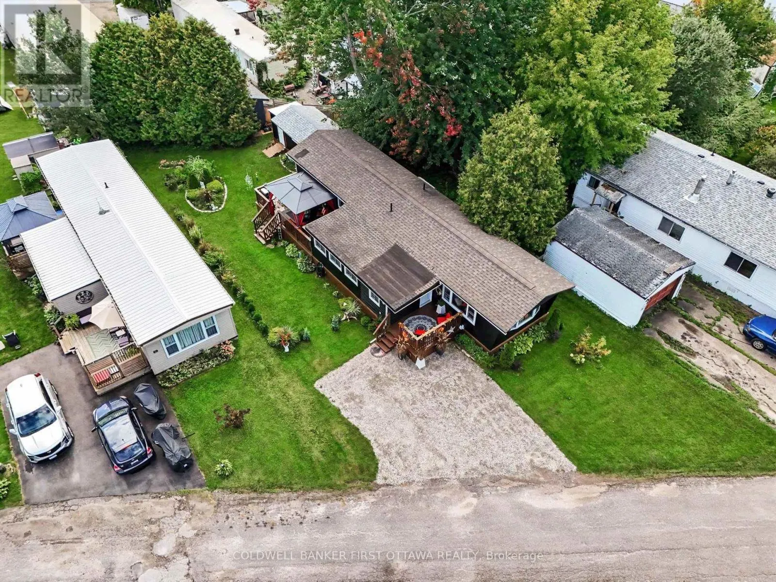 9 SADDLE AVENUE