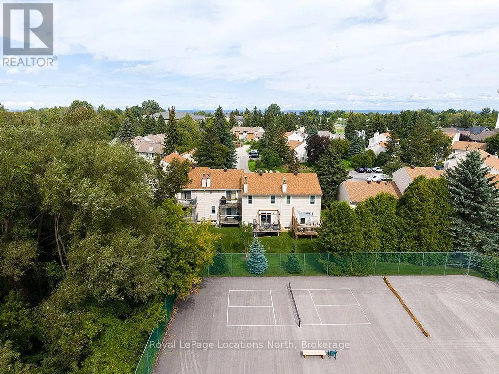 44 - 127 ALFRED STREET W #44