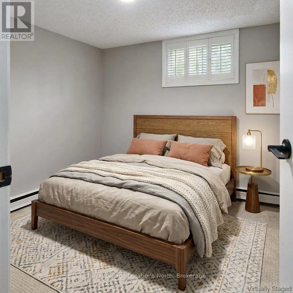 44 - 127 ALFRED STREET W #44