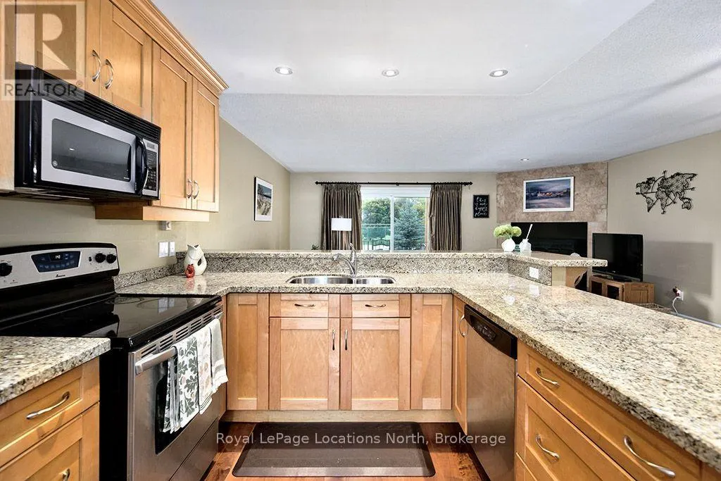 44 - 127 ALFRED STREET W #44