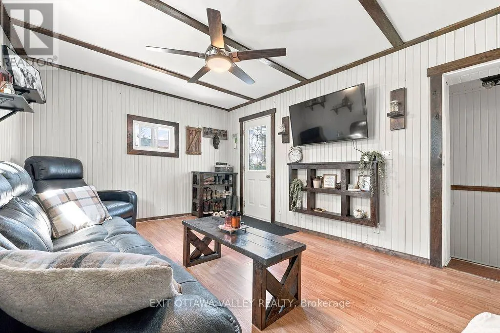 733 CALVIN ROAD