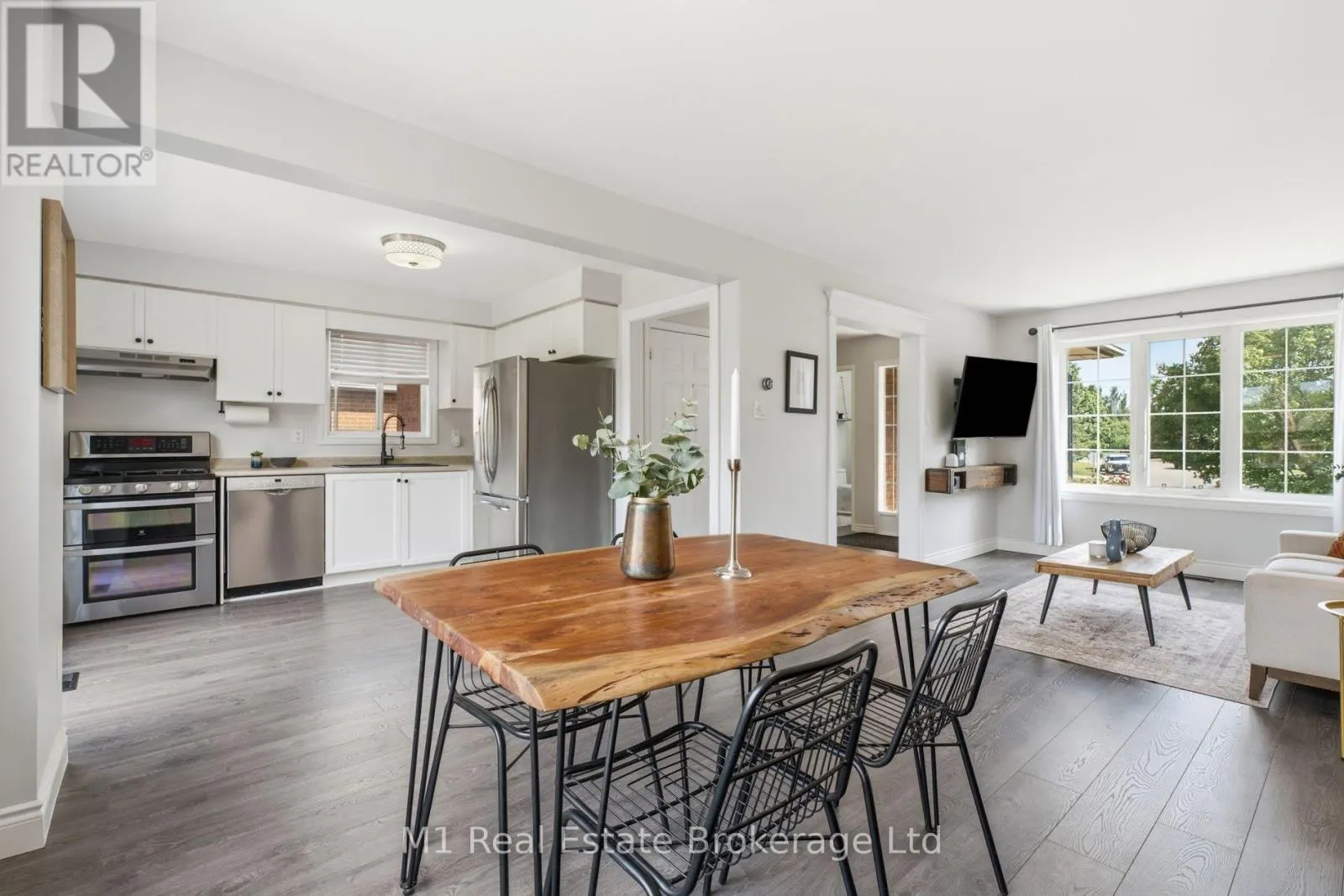 308 DANIEL CRESCENT