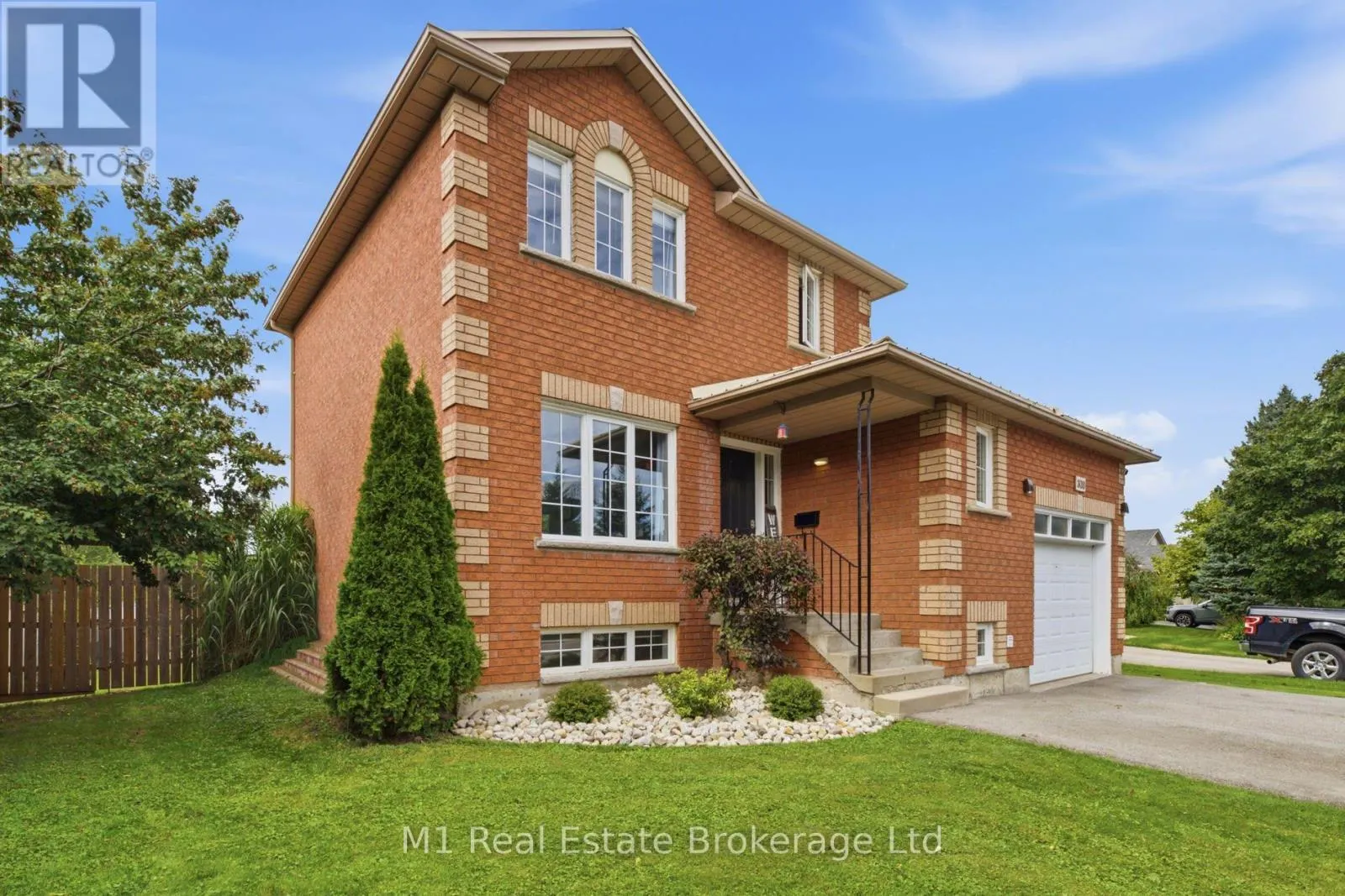 308 DANIEL CRESCENT