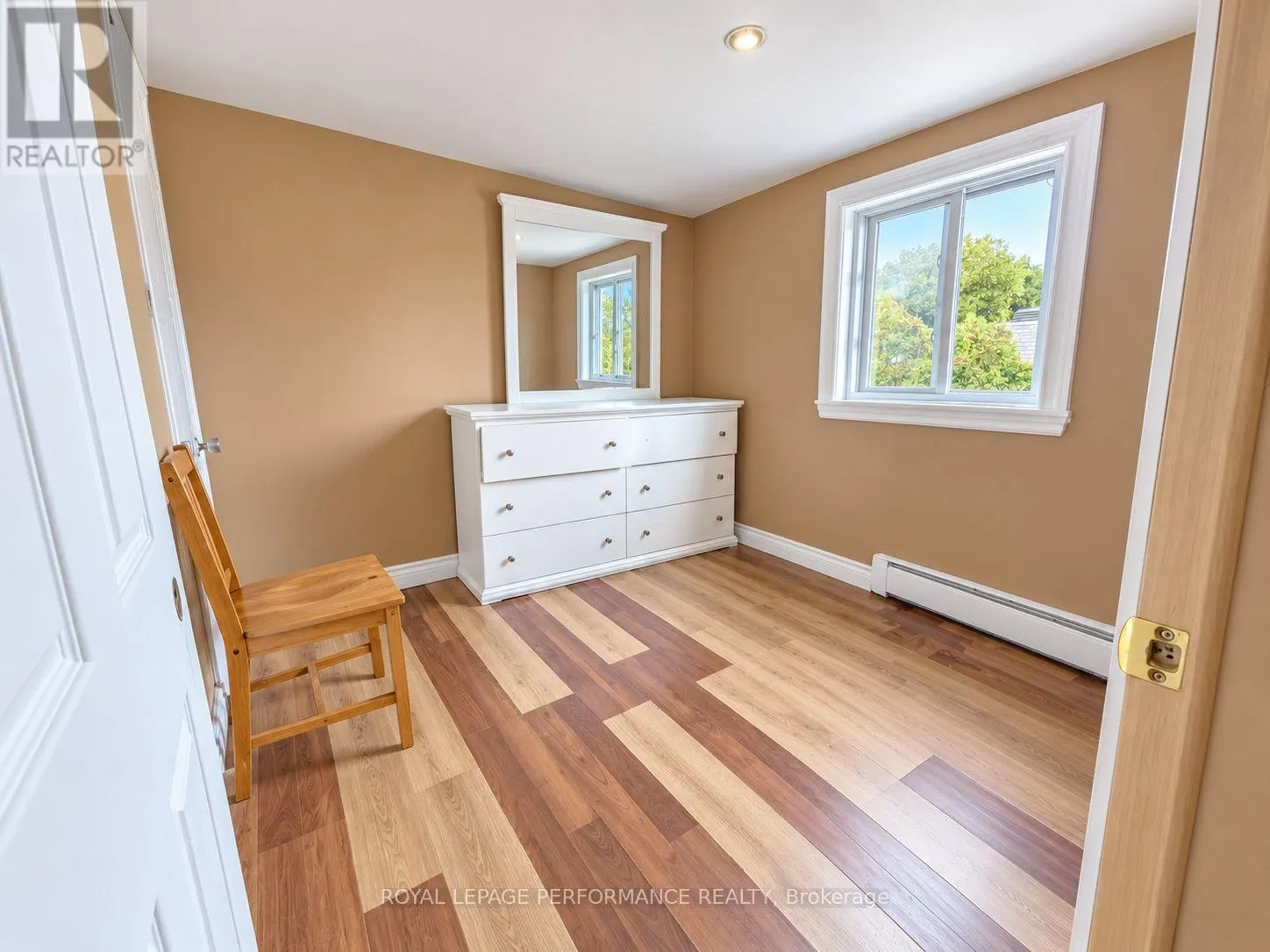 271-267 TWELFTH STREET W