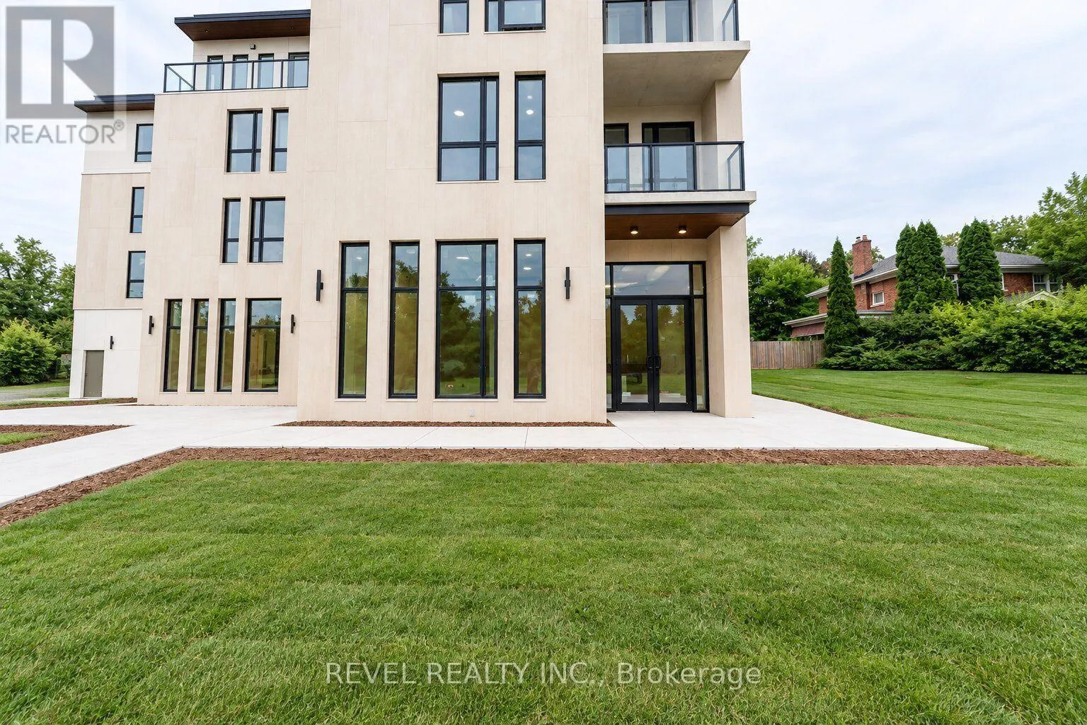 A - 4390 HILLVIEW DRIVE