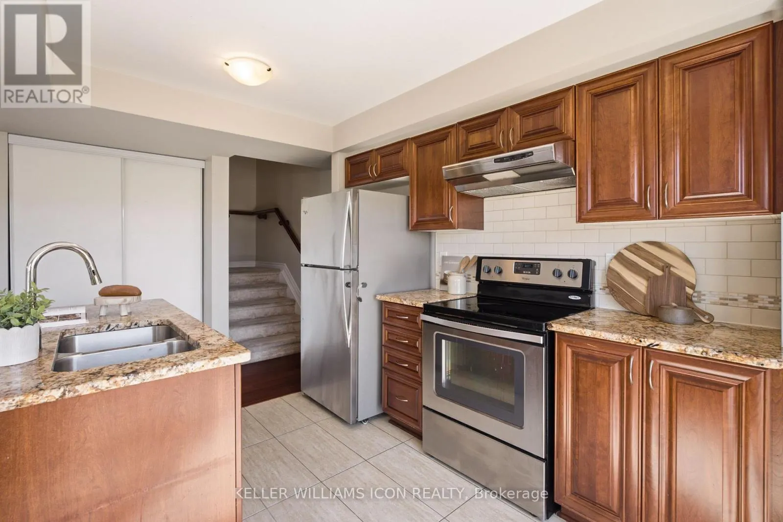 528 CLEARBROOK DRIVE