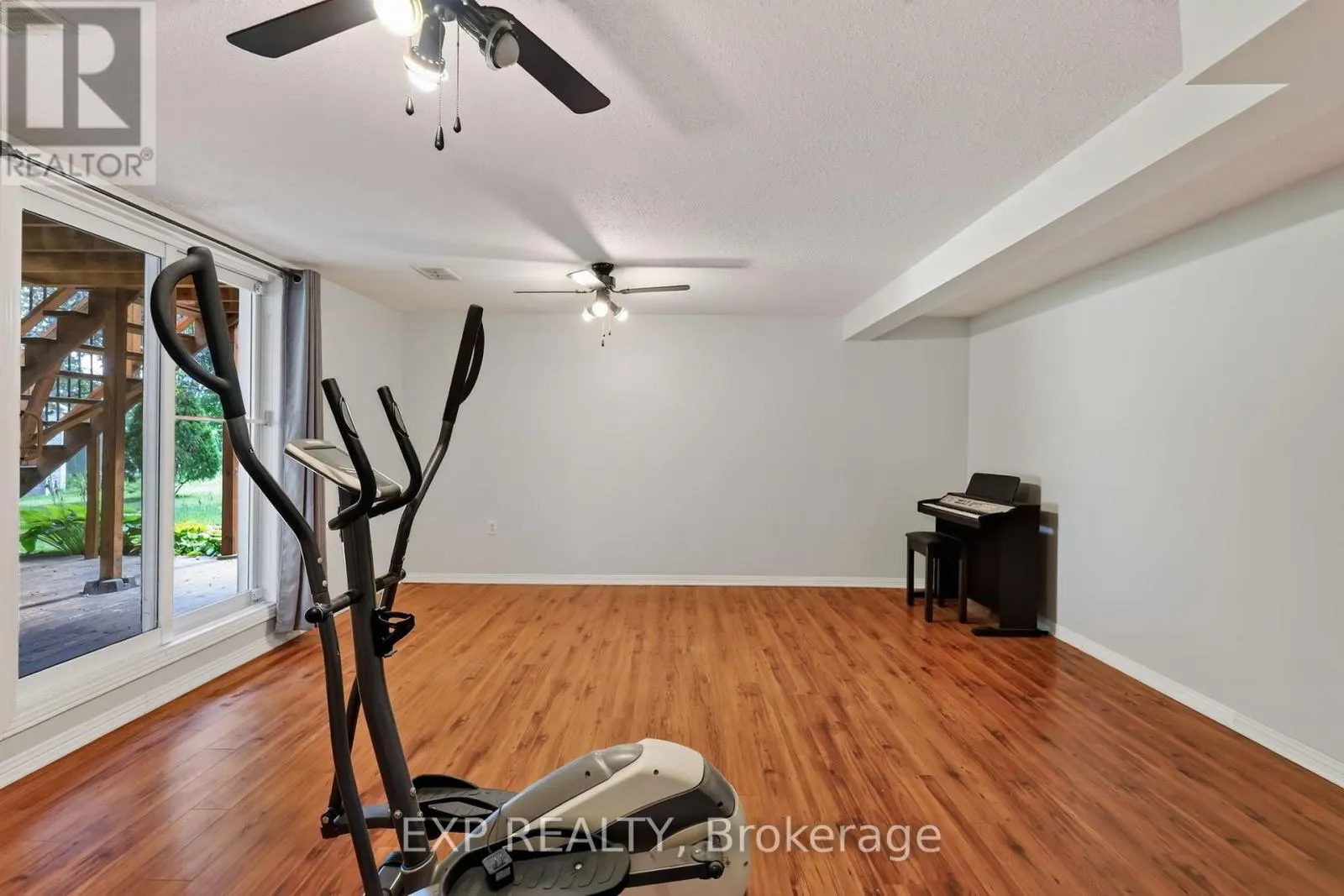 122 LAURIER STREET