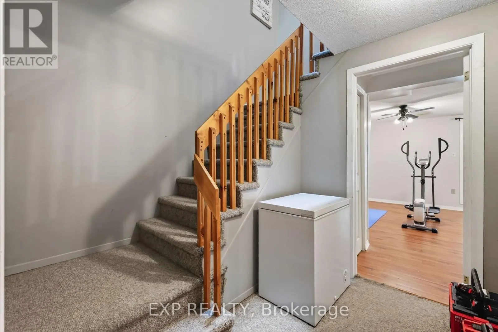122 LAURIER STREET
