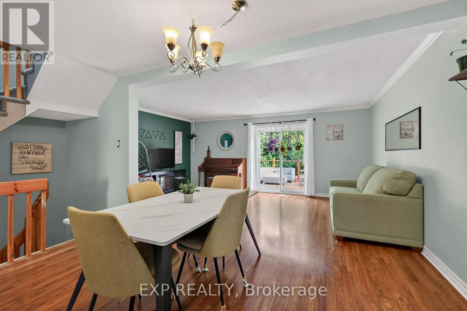 122 LAURIER STREET